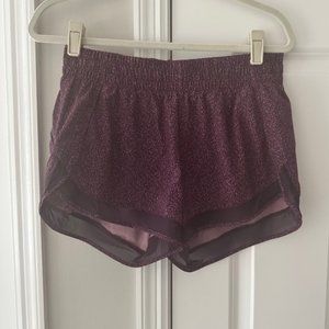 Athleta Mesh Racer Run Short 4” Violet Static/Small